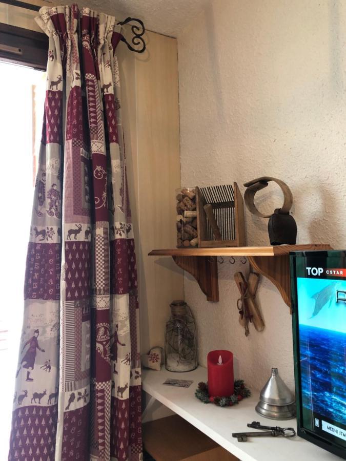 Appartement Rez De Jardin Montee De L'Alpe D'Huez La Garde  Exteriör bild