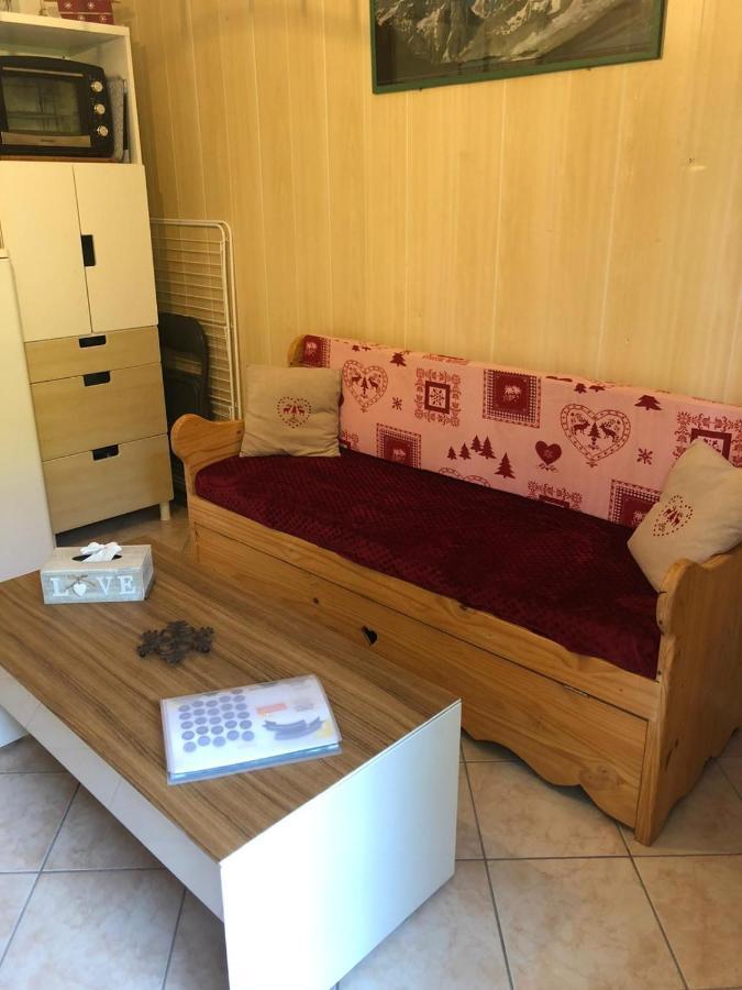 Appartement Rez De Jardin Montee De L'Alpe D'Huez La Garde  Exteriör bild